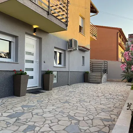 A & N With Free Private Parking Apartman