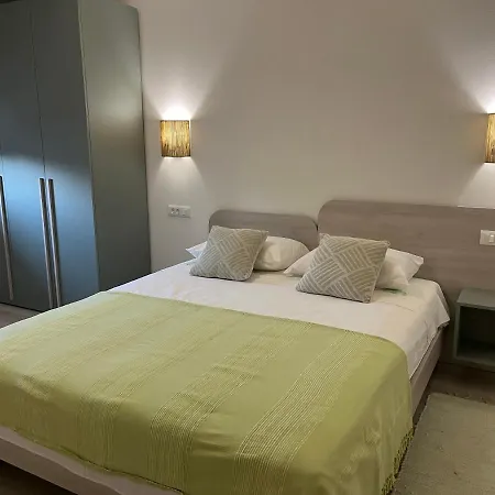 A & N With Free Private Parking