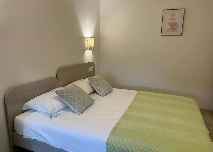 A & N With Free Private Parking 普拉