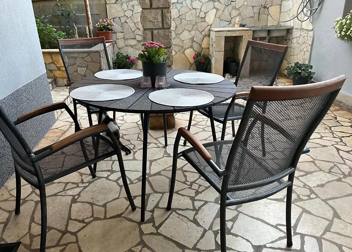 A & N With Free Private Parking * Pula